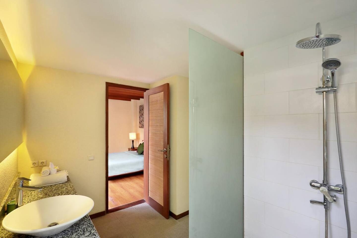 Super Value 4 Bedroom, Walk To Bintang Supermarket Seminyak Exterior foto